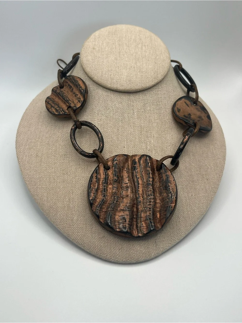 Boho Sylca Wood Look Resin Collar Necklace